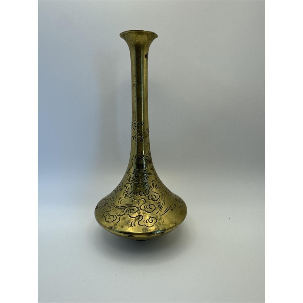 Antique engraved brass Chinese Vase etched dragon‎